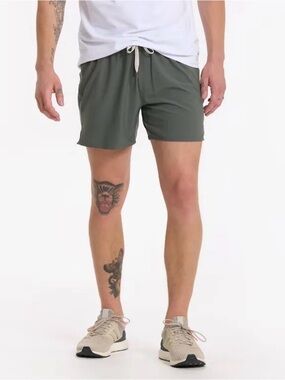 Vuori MEN'S COURSE RUN 5" SHORT